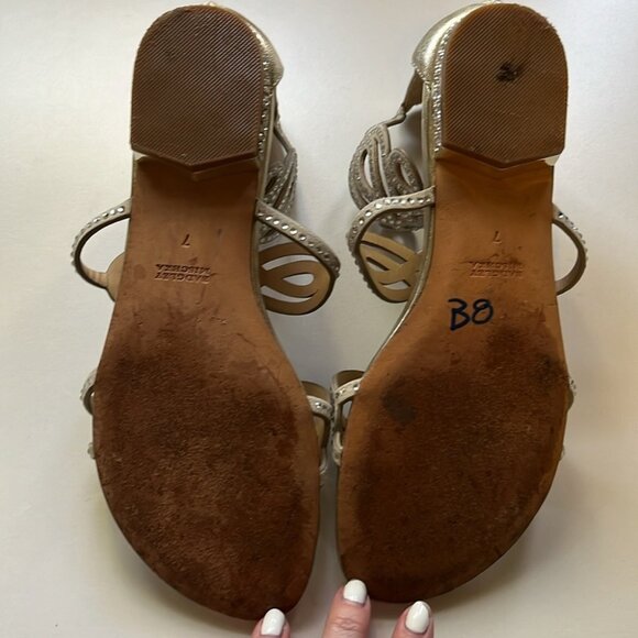✨👡 Badgley Mischka Gold Gladiator Sandals w/ Rhinestone Accents | Size 7 - Picture 3 of 6